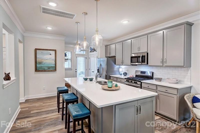 110 Synandra Dr #E, Mooresville, NC 28117