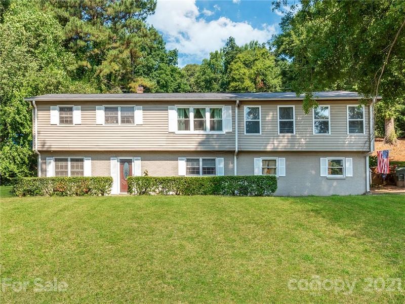 12 Hillcrest Dr, Belmont, NC 28012