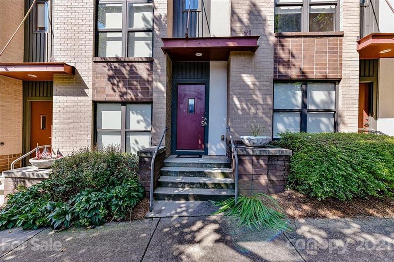 660 Garden District Dr, Charlotte, NC 28202