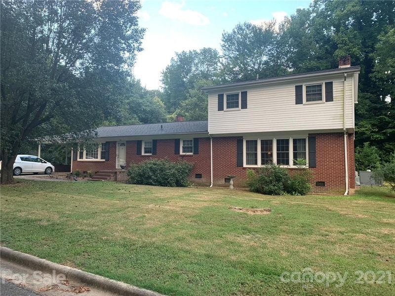 201 Ervin Dr, Cherryville, NC 28021