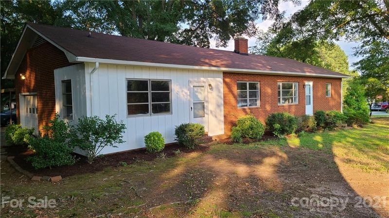 7145 Sifford Rd, Stanley, NC 28164