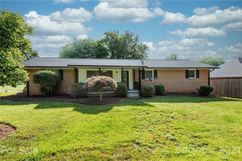 1945 Kool Park Rd NE, Hickory, NC 28601