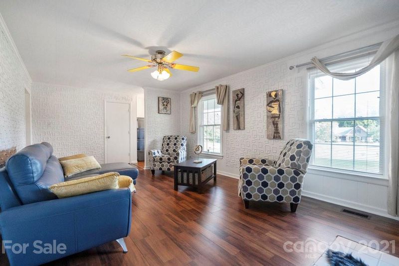 1896 Beverly St, Newton, NC 28658