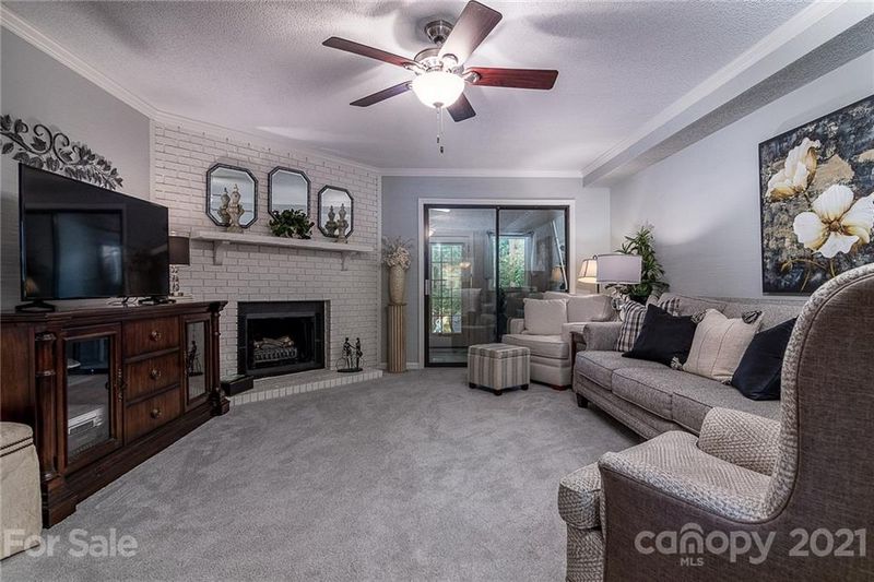 1330 5th St #51, Hickory, NC 28601