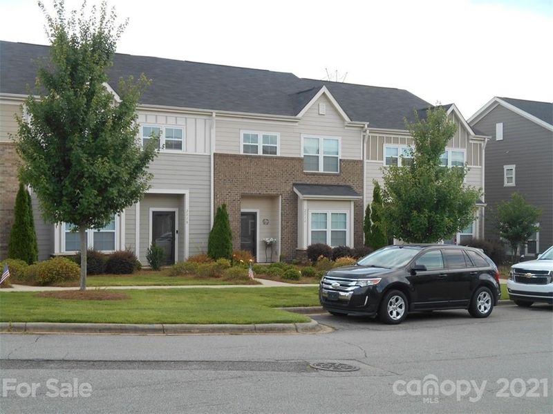 2518 Gallery Dr, Denver, NC 28037
