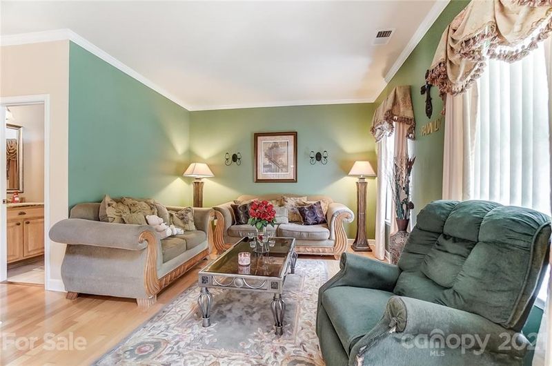 1053 Arrowhead Dr SE, Concord, NC 28025