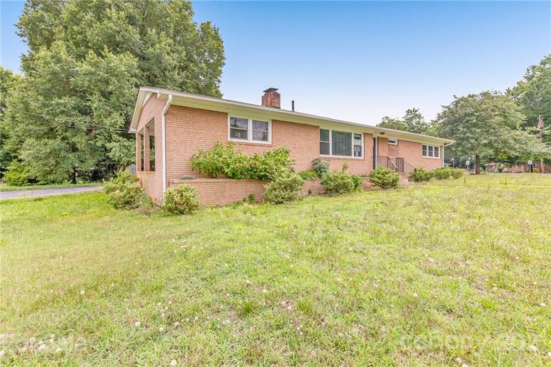 1301 Sycamore St, Monroe, NC 28112