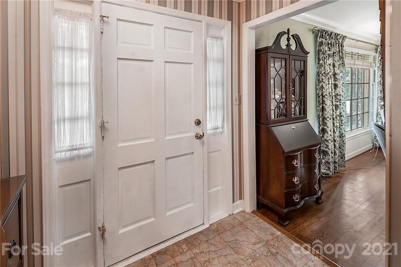 4727 Fairheath Rd, Charlotte, NC 28210