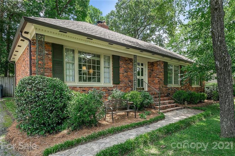 4727 Fairheath Rd, Charlotte, NC 28210
