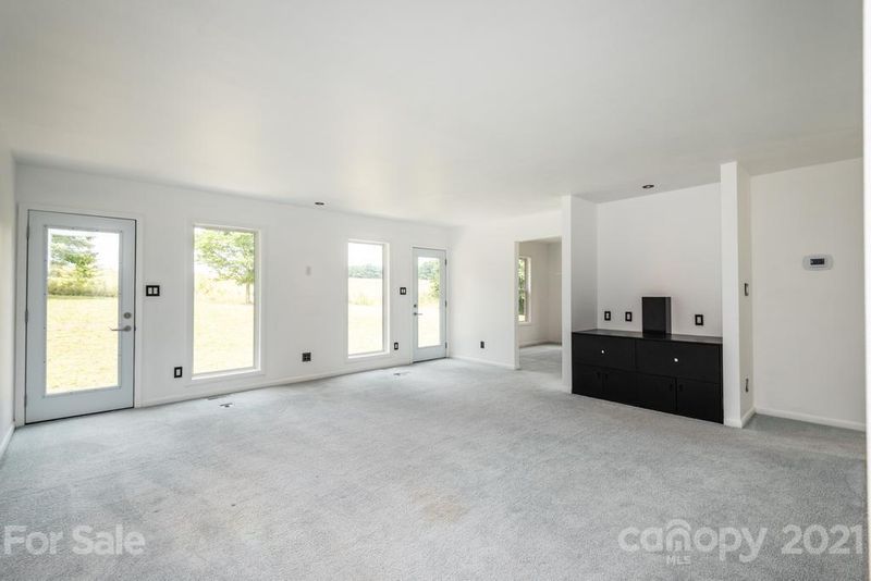 2028 Redberry Ln, Conover, NC 28613