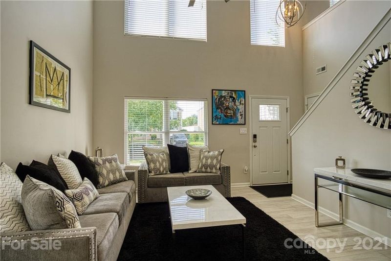 2718 Cochrane Dr, Charlotte, NC 28269