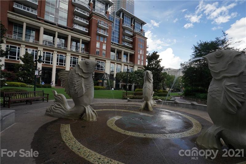 435 Tryon St, Charlotte, NC 28202