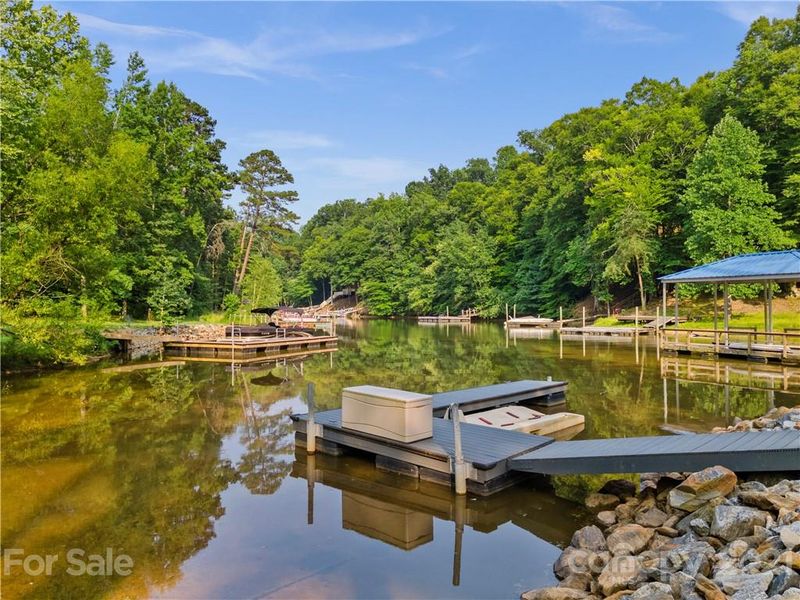 1420 Ron Whicker Dr, Catawba, NC 28609