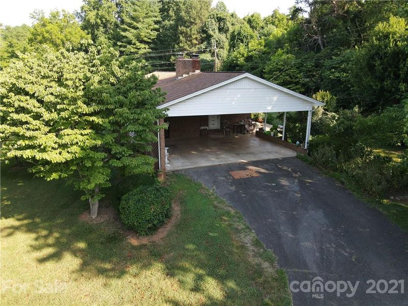 2836 Emmanuel Church Rd, Conover, NC 28613