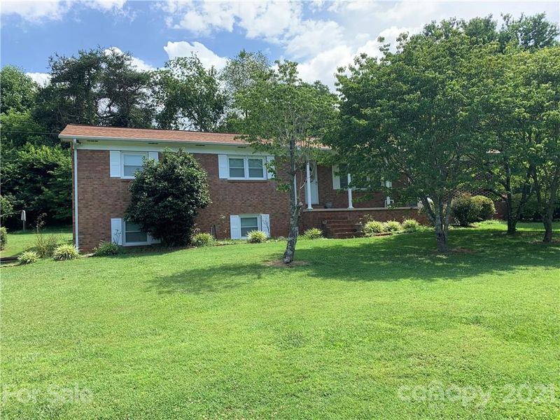 2836 Emmanuel Church Rd, Conover, NC 28613