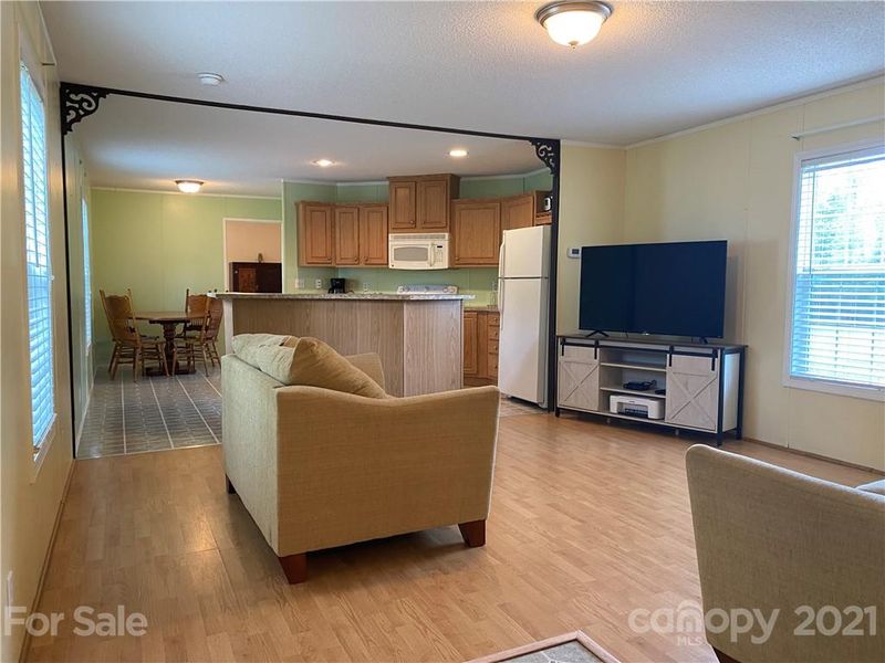 108 Jamestown Dr, Harmony, NC 28634