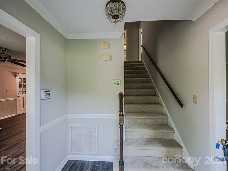 3028 Heathcroft Ct, Charlotte, NC 28269