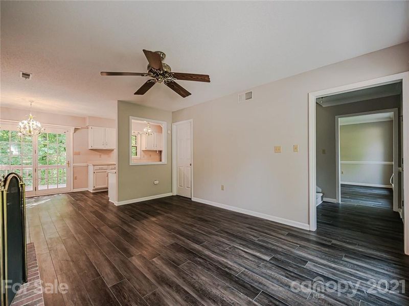 3028 Heathcroft Ct, Charlotte, NC 28269