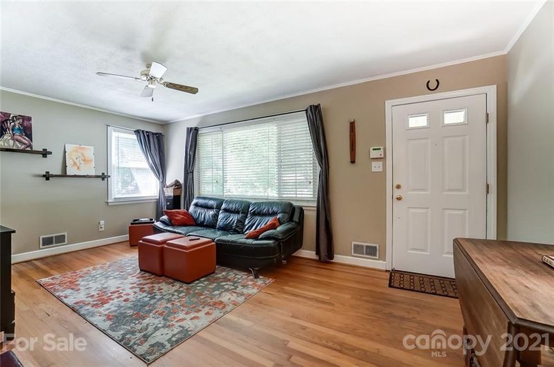 4460 Applegate Rd, Charlotte, NC 28209