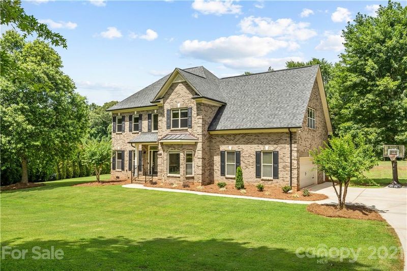 1054 Madras Ct, Davidson, NC 28036