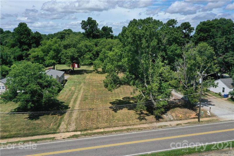 574 N Broad St, Mooresville, NC 28115