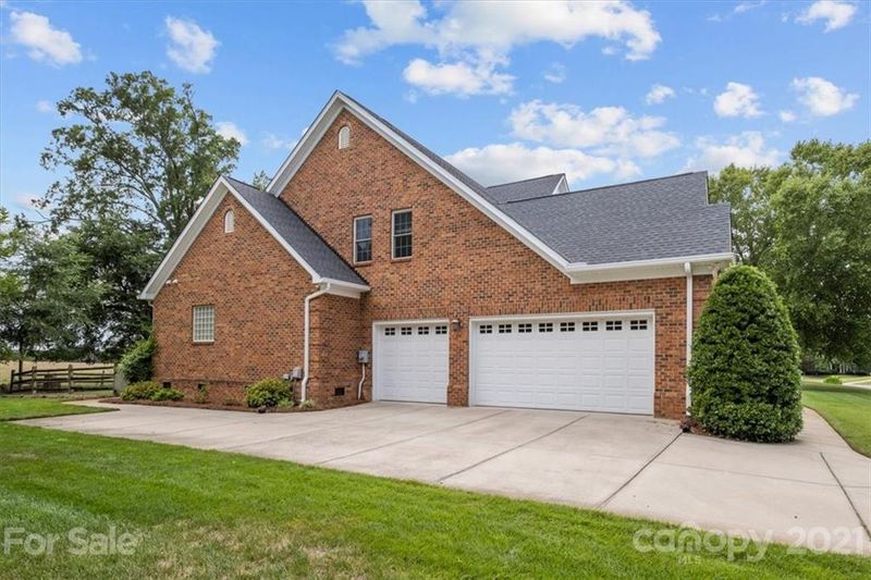 3946 Morris Burn Dr, Concord, NC 28027