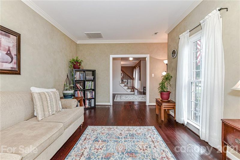 1714 Walnut Crest Ln, Matthews, NC 28105