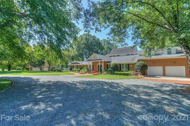 17828 Largo Pl, Cornelius, NC 28031