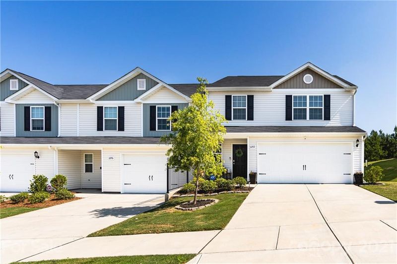 2252 Latimer Ln, Charlotte, NC 28214