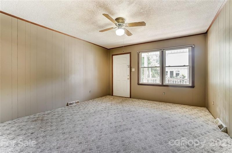 19716 Smith Cir, Cornelius, NC 28031
