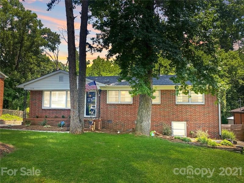 3216 Brixton Ct, Charlotte, NC 28205
