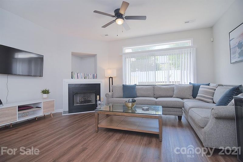 1054 Phil Oneil Dr, Charlotte, NC 28215