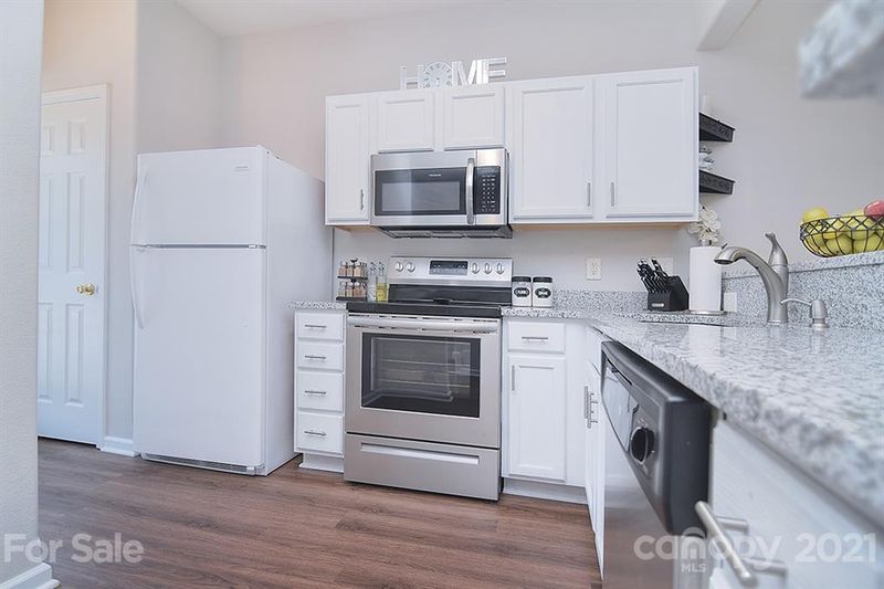 1054 Phil Oneil Dr, Charlotte, NC 28215