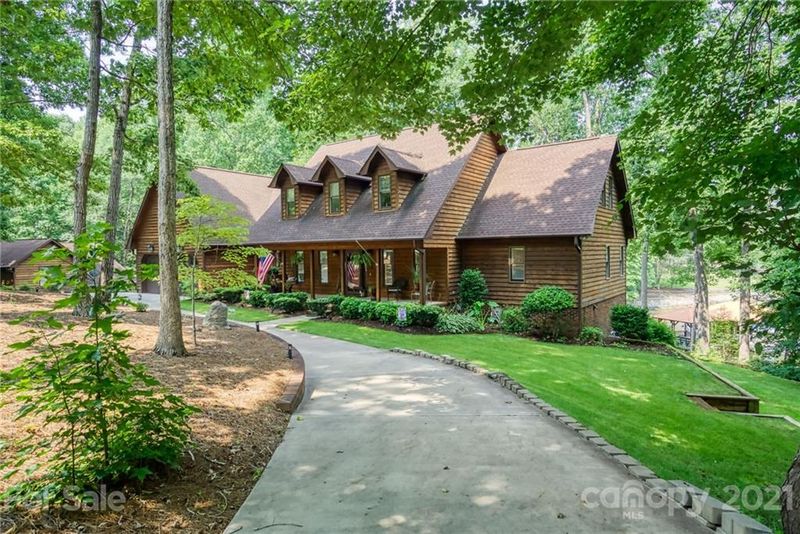 174 Winding Shore Rd, Troutman, NC 28166