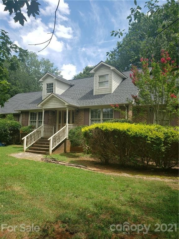 2290 Blossom Dr, Rock Hill, SC 29730