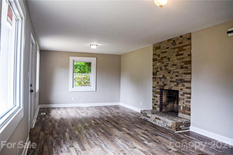 617 3rd St, Hickory, NC 28602