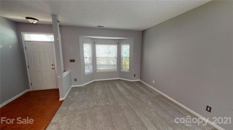 6020 Carriage Oaks Dr, Charlotte, NC 28262
