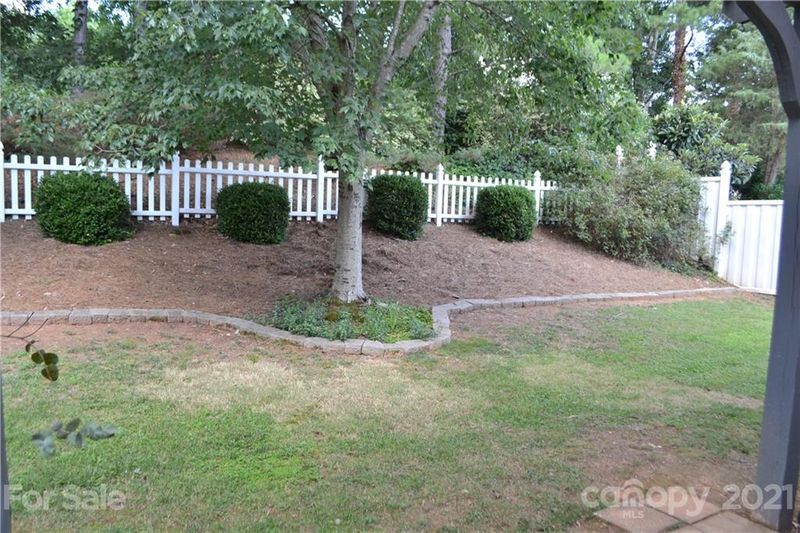 11254 Heritage Green Dr, Cornelius, NC 28031