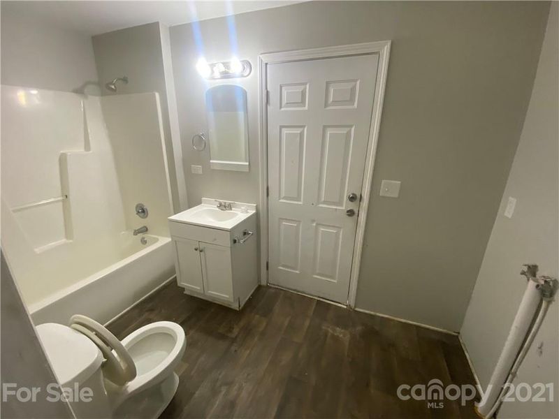 31 Ross St, Gastonia, NC 28052