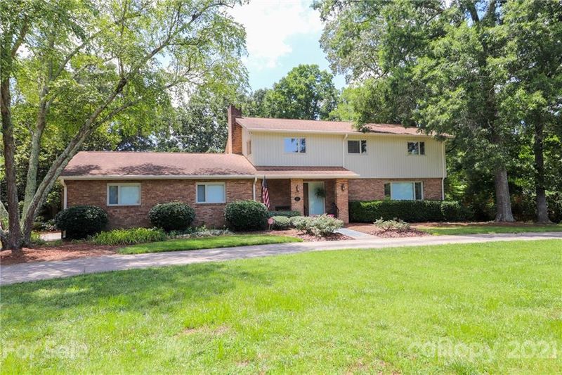 398 Crestside Dr, Concord, NC 28025