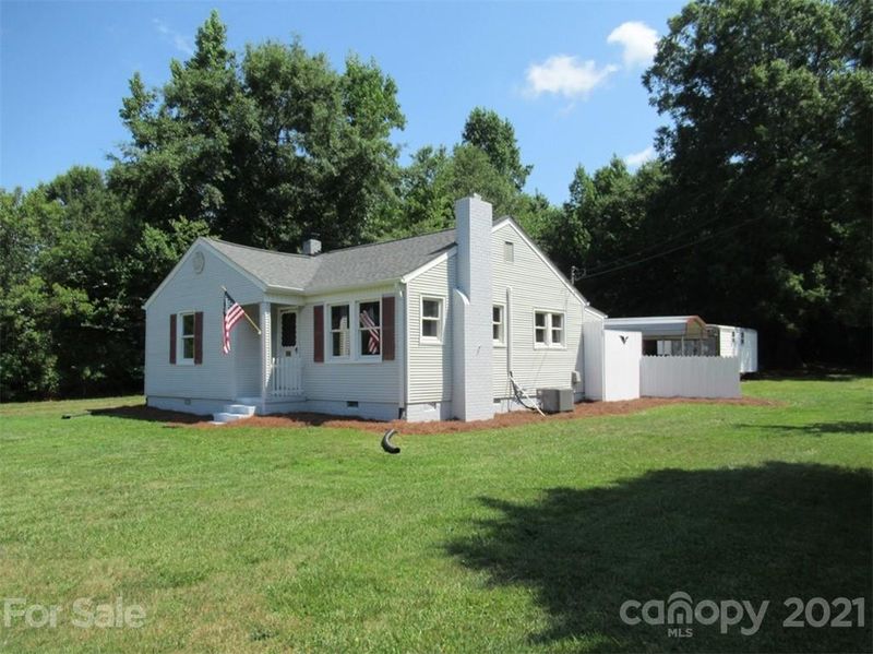 506 Delview Rd, Cherryville, NC 28021