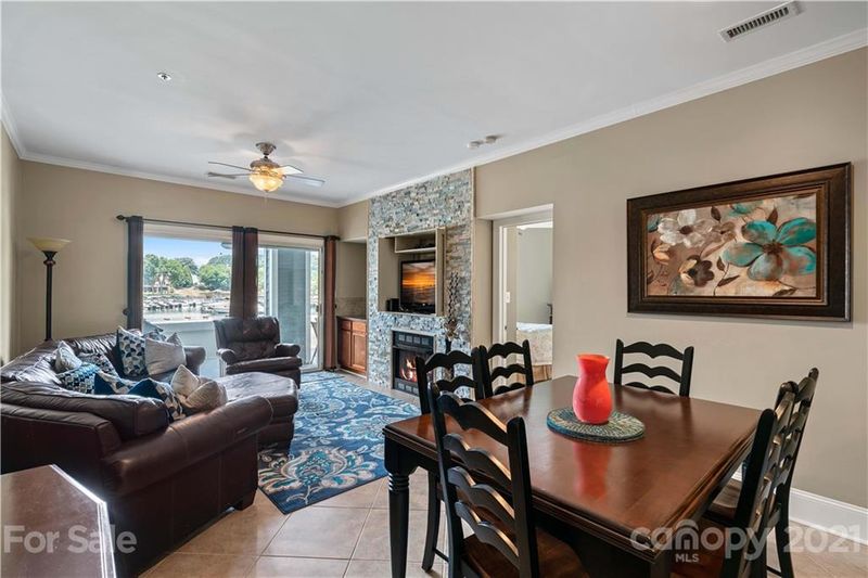 18787 Vineyard Point Ln, Cornelius, NC 28031