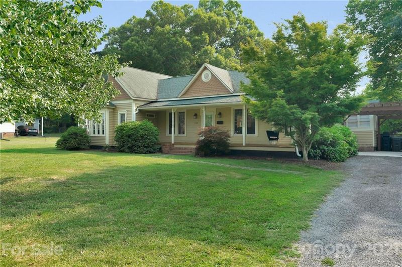 314 S Main St, Stanley, NC 28164