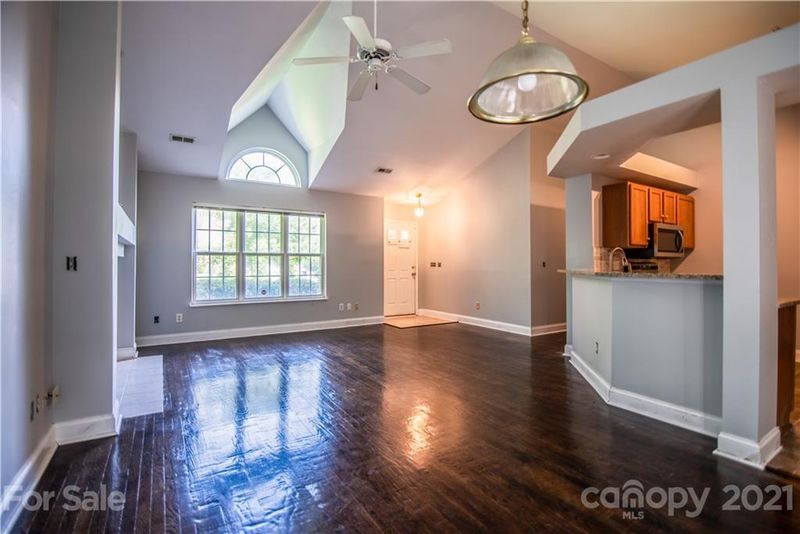 7014 Duchamp Dr, Charlotte, NC 28215