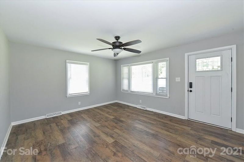 1102 Main St, Mount Holly, NC 28120