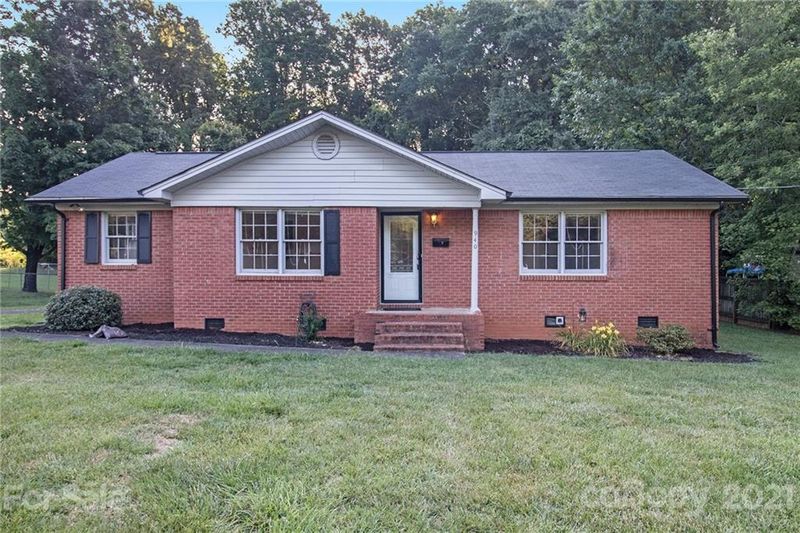 940 Ridgeway Dr, Gastonia, NC 28054