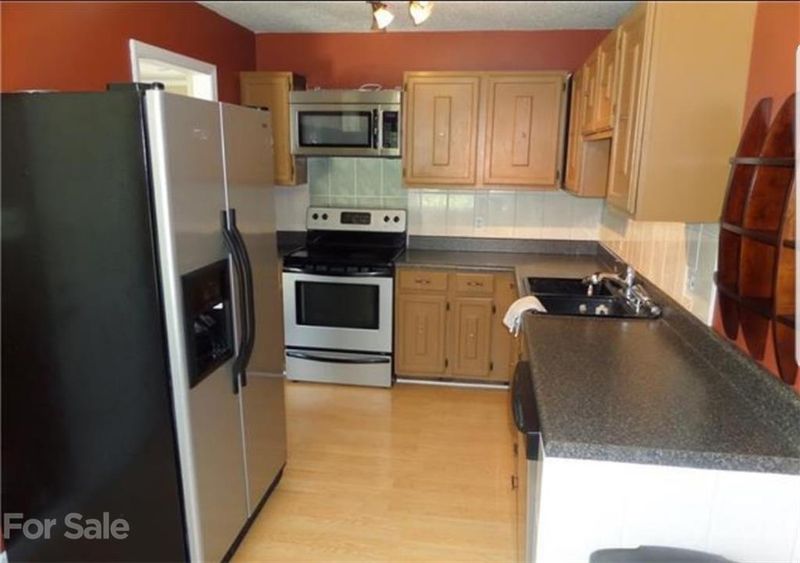 704 Rolling Meadow Rd, Chester, SC 29706