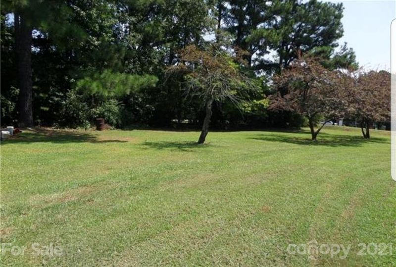 704 Rolling Meadow Rd, Chester, SC 29706