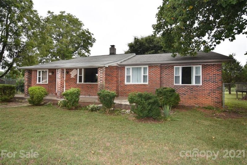 3833 16th St NE, Hickory, NC 28601