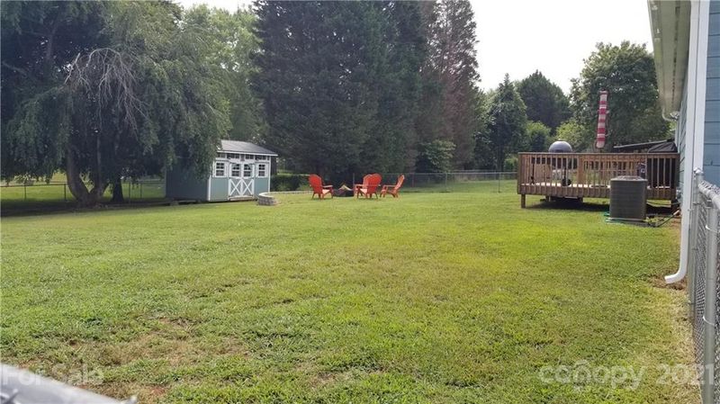 2126 Rover St, Newton, NC 28658